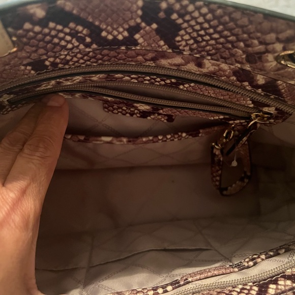 Micheal kors handbag and wallet with duster bag.Snake embossed - Picture 13 of 16